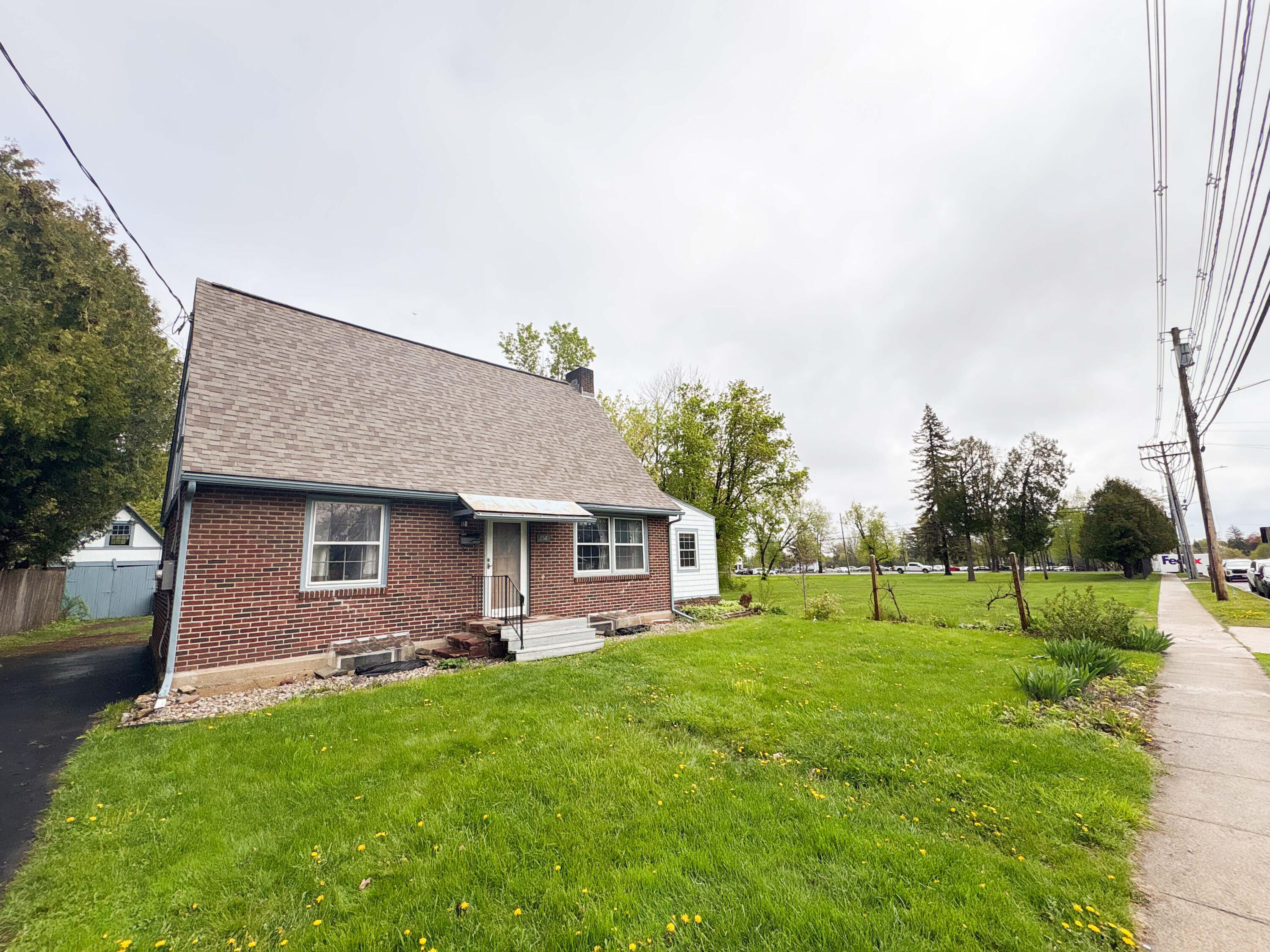256 Cornelia Street Plattsburgh, NY 12901 - Photo 3 of 46