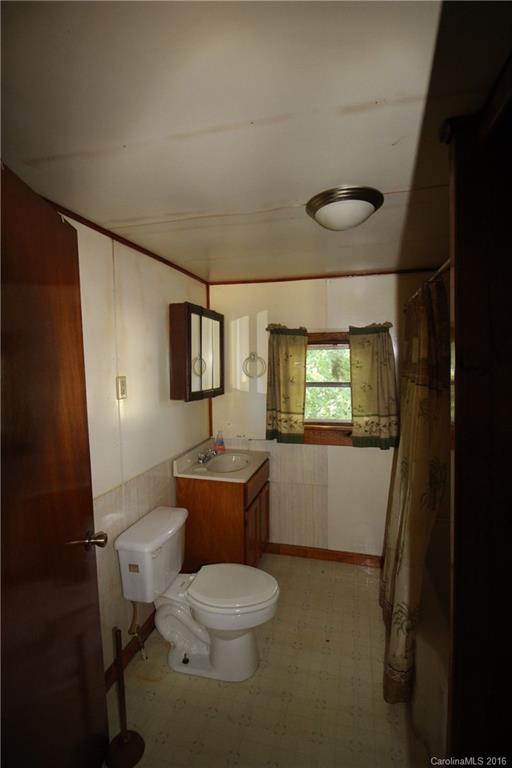 46 English Road, Unit 3 Candler, NC 28715 - Photo 14 of 17 Gallery Image 14