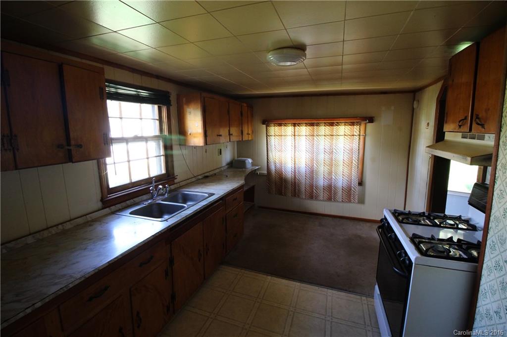 46 English Road, Unit 3 Candler, NC 28715 - Photo 7 of 17 Gallery Image 7
