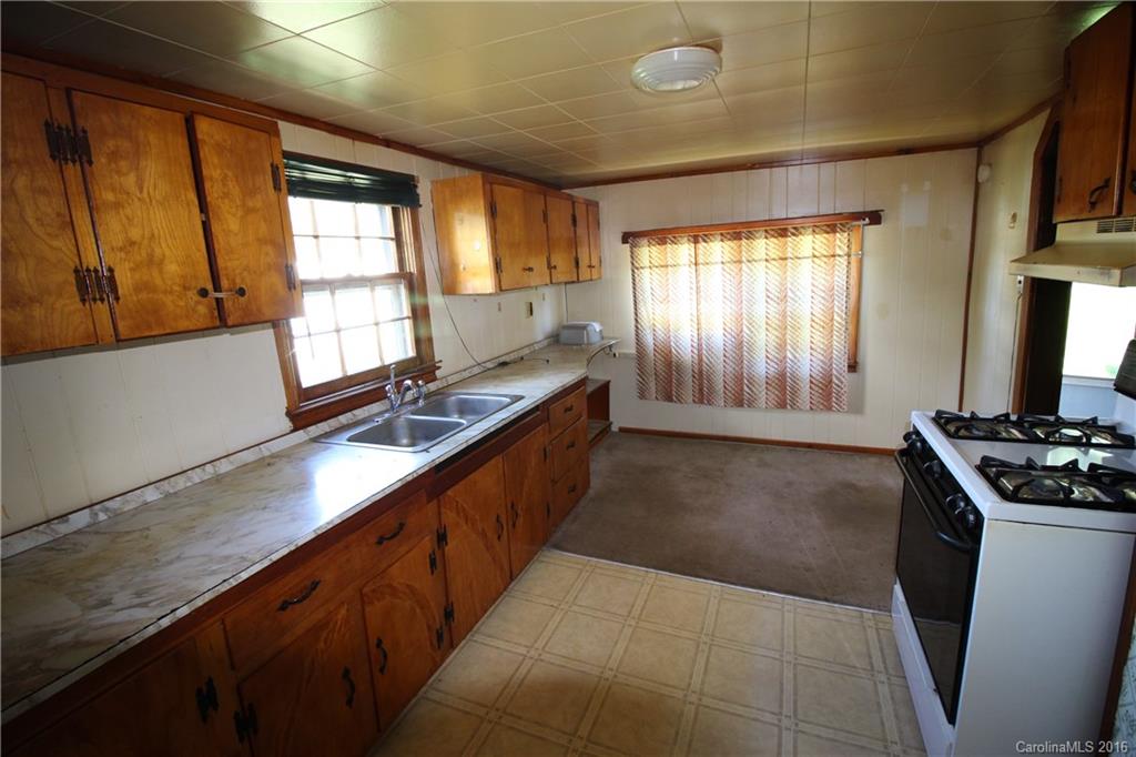 46 English Road, Unit 3 Candler, NC 28715 - Photo 8 of 17 Gallery Image 8