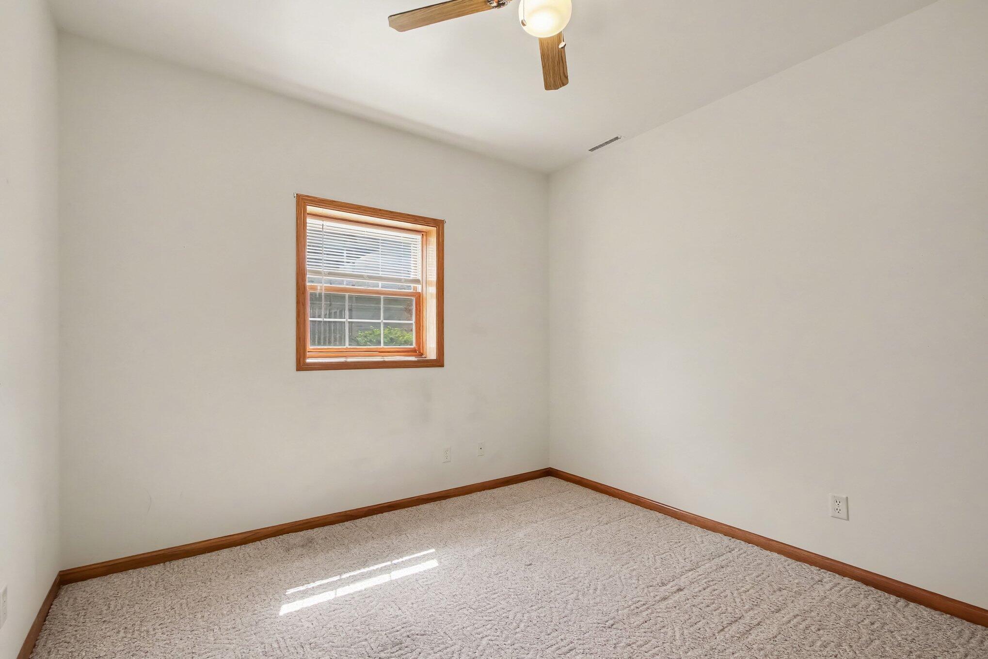 910 Doe Path Lane Crown Point, IN 46307 - Photo 18 of 27 2038x1359