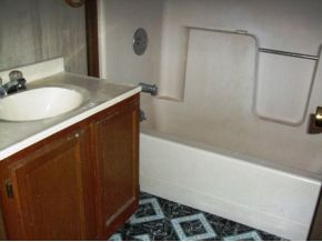 154 Fairhaven Road Johnson City, TN 37601 - Photo 5 of 6 Bath room