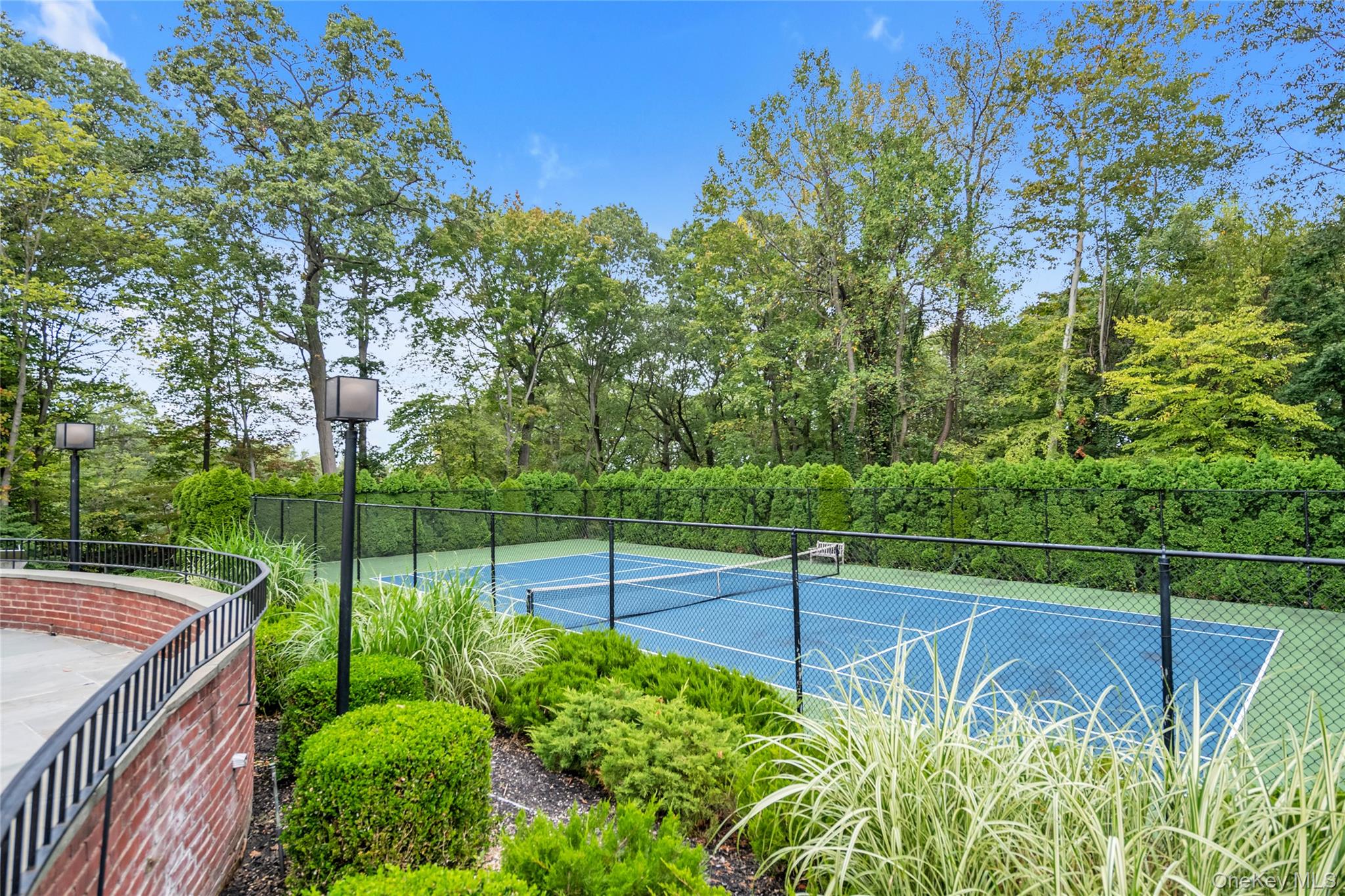 45 SE Road Sands Point, NY 11050 - Photo 28 of 36