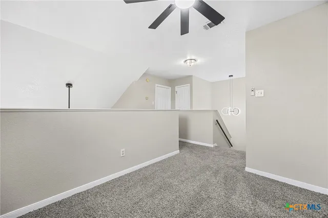 an entryway in a room