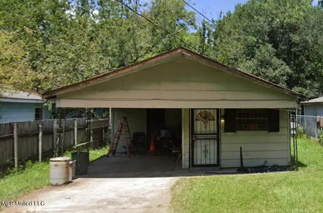 $34,900 | 420 Derrick Street, Jackson, MS 39203