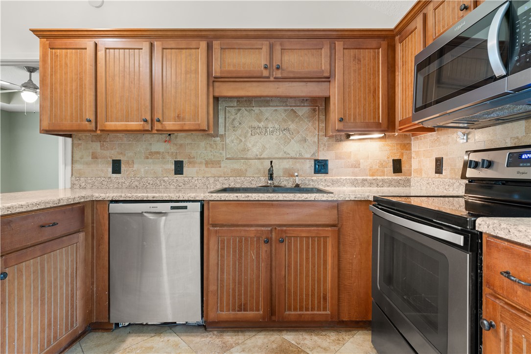 23 Merritt Trace Brunswick, GA 31525 - Photo 9 of 28