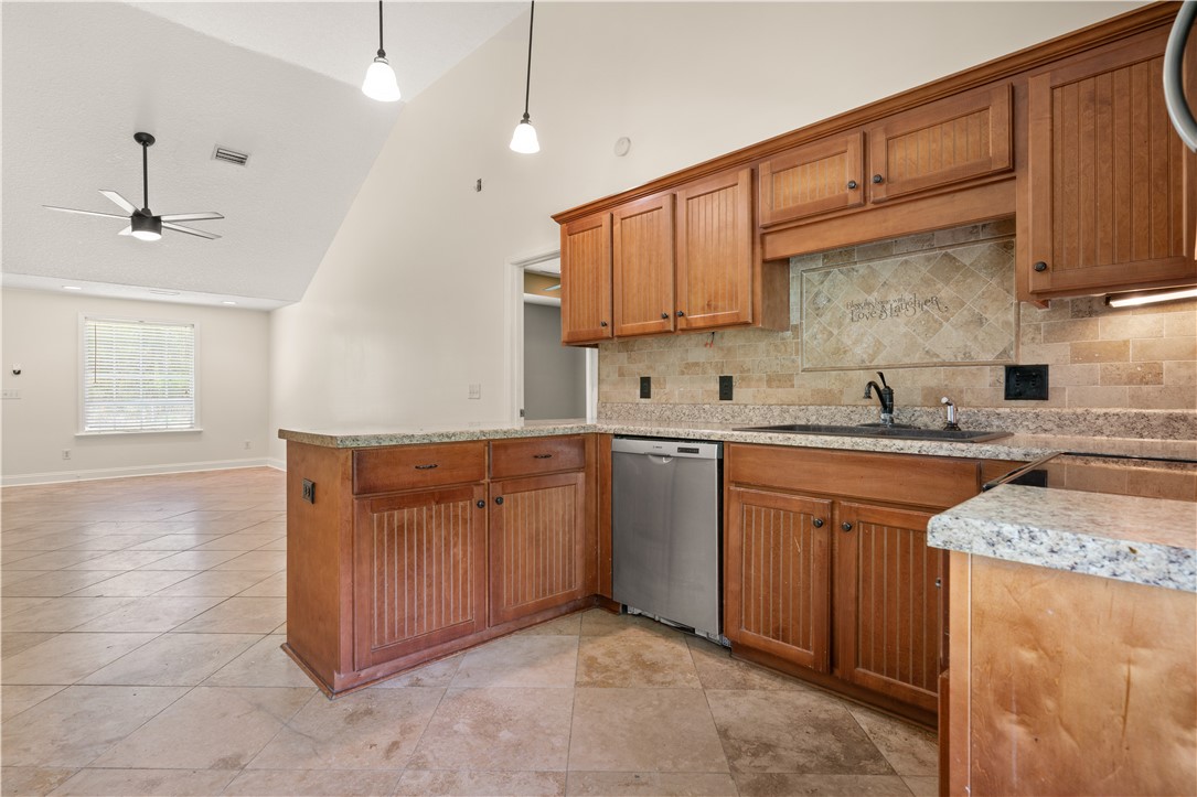 23 Merritt Trace Brunswick, GA 31525 - Photo 10 of 28