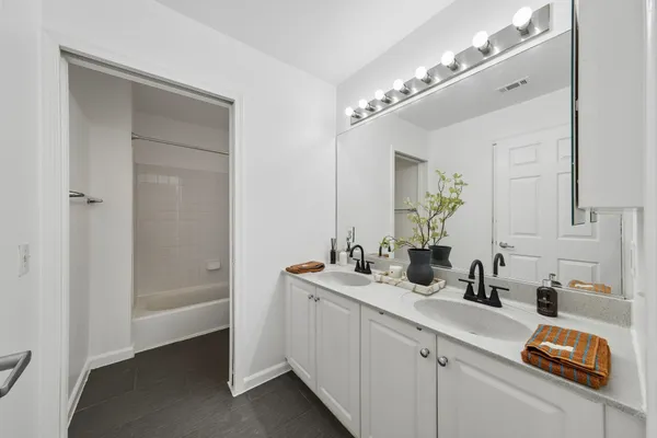 $460,000 | 3 Soho Drive, Unit 108, Jersey City, NJ 07305