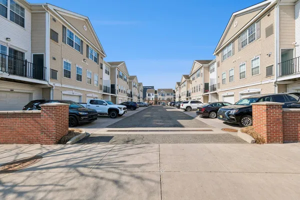 $460,000 | 3 Soho Drive, Unit 108, Jersey City, NJ 07305