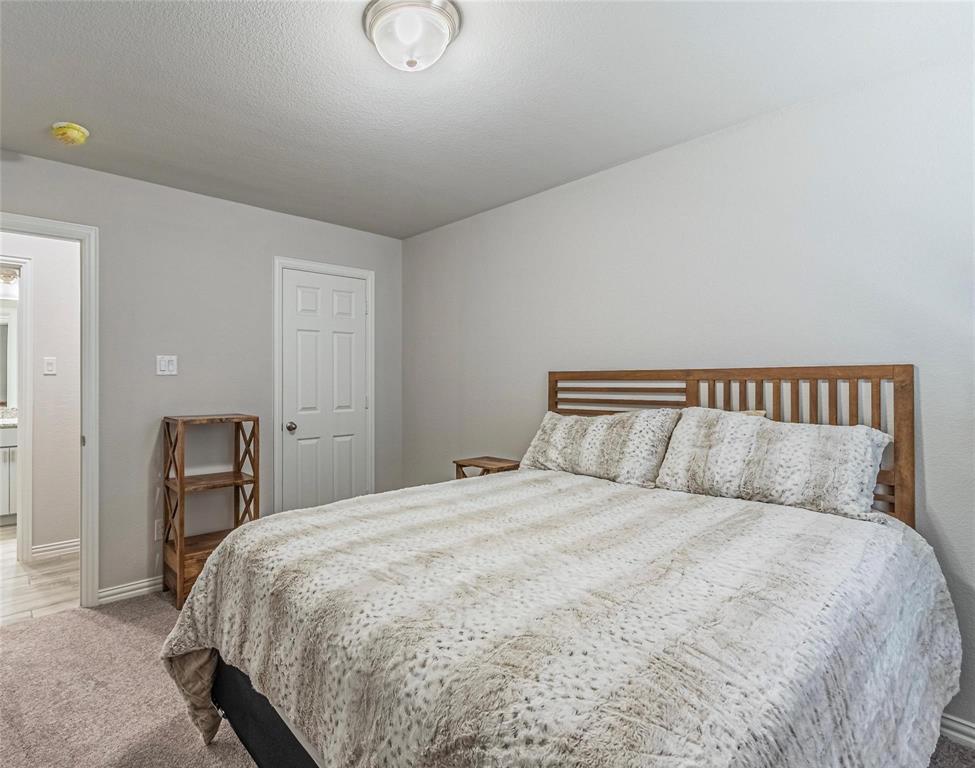 579 Ruthye Lane Pilot Point, TX 76258 - Photo 10 of 33