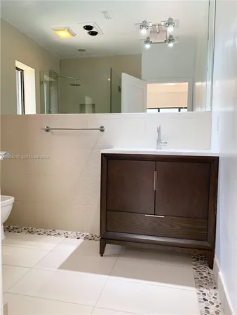 $7,000 | 7750 Noremac Avenue, Miami Beach, FL 33141