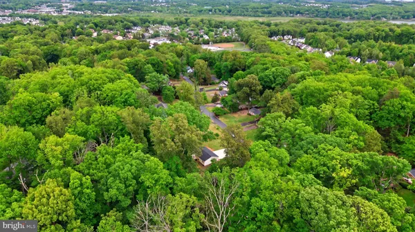 $525,000 | 18328 Sharon Road, Triangle, VA 22172