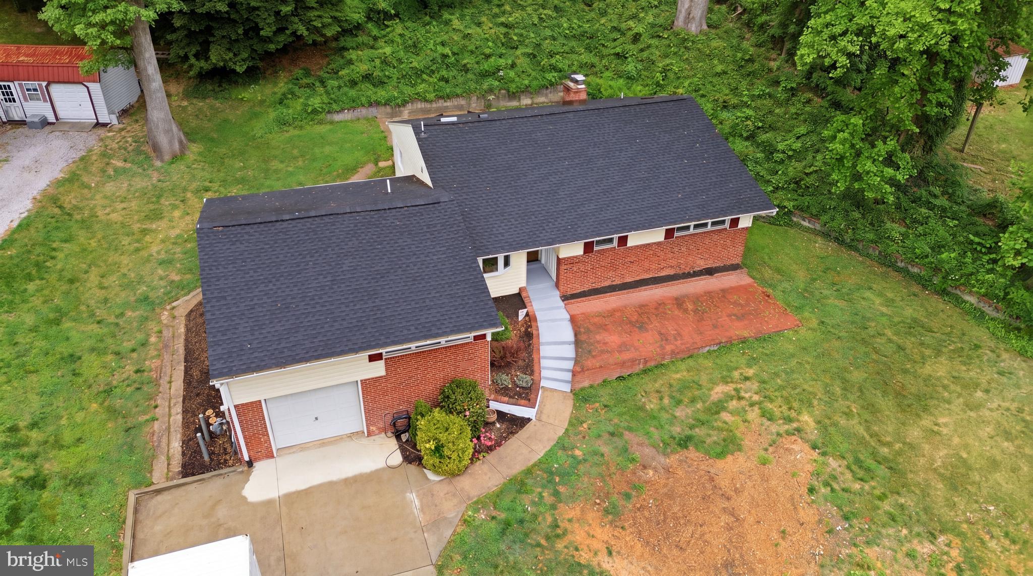 18328 Sharon Road Triangle, VA 22172 - Photo 2 of 20