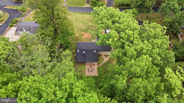 $525,000 | 18328 Sharon Road, Triangle, VA 22172
