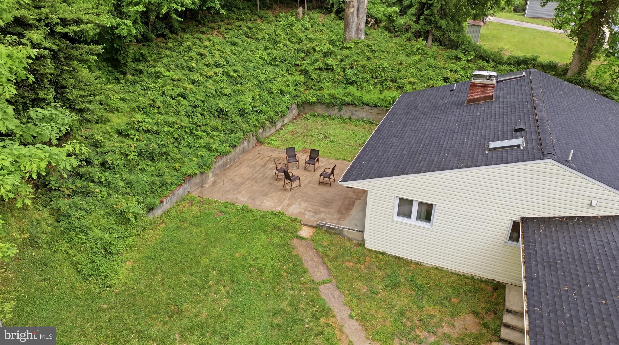 18328 Sharon Road Triangle, VA 22172 - Photo 10 of 20
