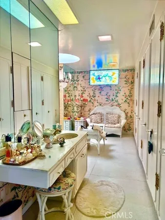 $2,319,000 | 730 Santiago Avenue, Long Beach, CA 90804