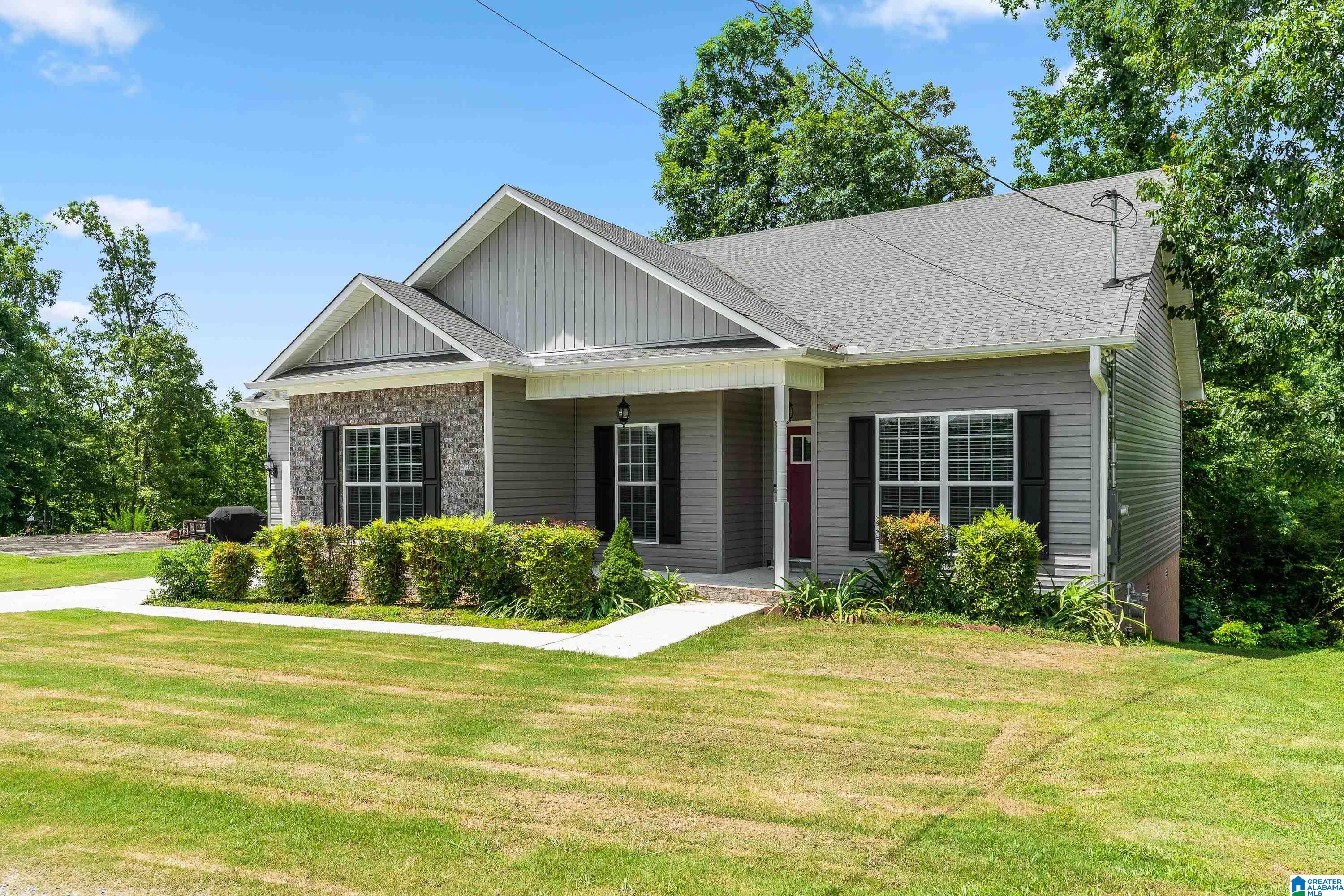 1594 Overlook Point Warrior, AL 35180 - Photo 3 of 51