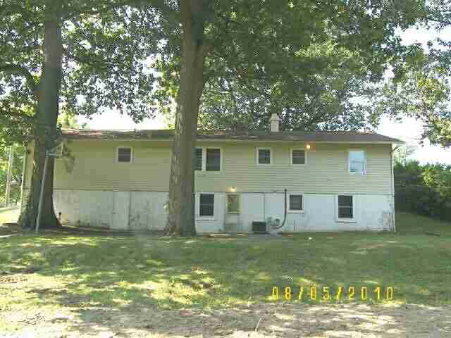 1427 Wooster Road, Unit EAST Winona Lake, IN 46590 - Photo 2 of 25 Gallery Image 2