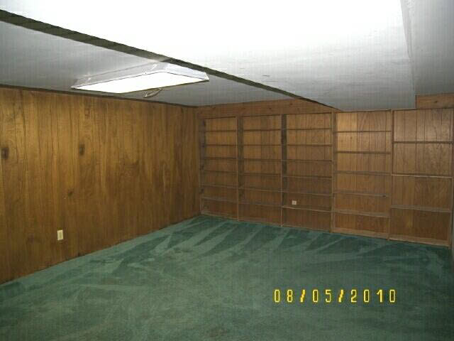 1427 Wooster Road, Unit EAST Winona Lake, IN 46590 - Photo 17 of 25 Gallery Image 17