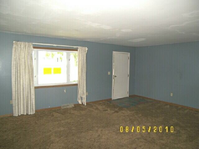 1427 Wooster Road, Unit EAST Winona Lake, IN 46590 - Photo 4 of 25 Gallery Image 4