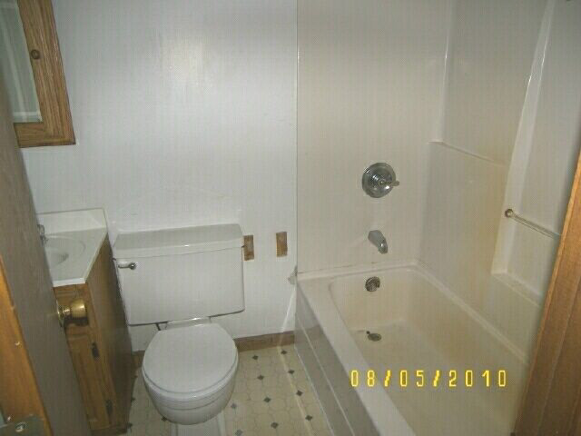 1427 Wooster Road, Unit EAST Winona Lake, IN 46590 - Photo 8 of 25 Gallery Image 8