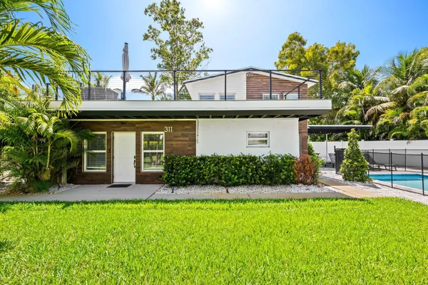 $1,200,000 | 311 Southeast 3rd Avenue, Delray Beach, FL 33483