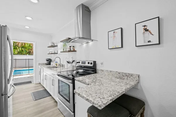 $1,200,000 | 311 Southeast 3rd Avenue, Delray Beach, FL 33483