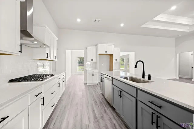 $443,900 | 22366 Highway 16, Denham Springs, LA 70726