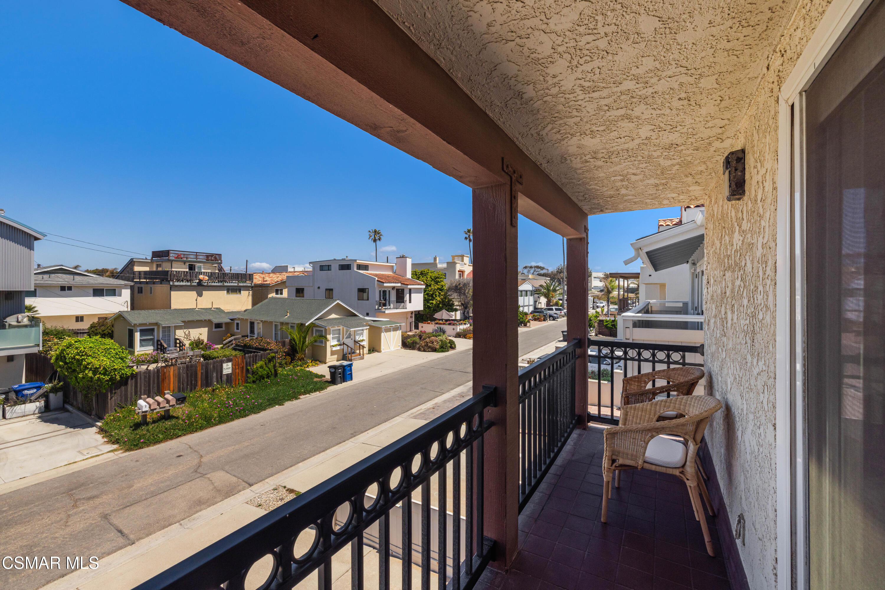 108 Pasadena Avenue Oxnard, CA 93035 - Photo 23 of 29 a view of city from balcony
