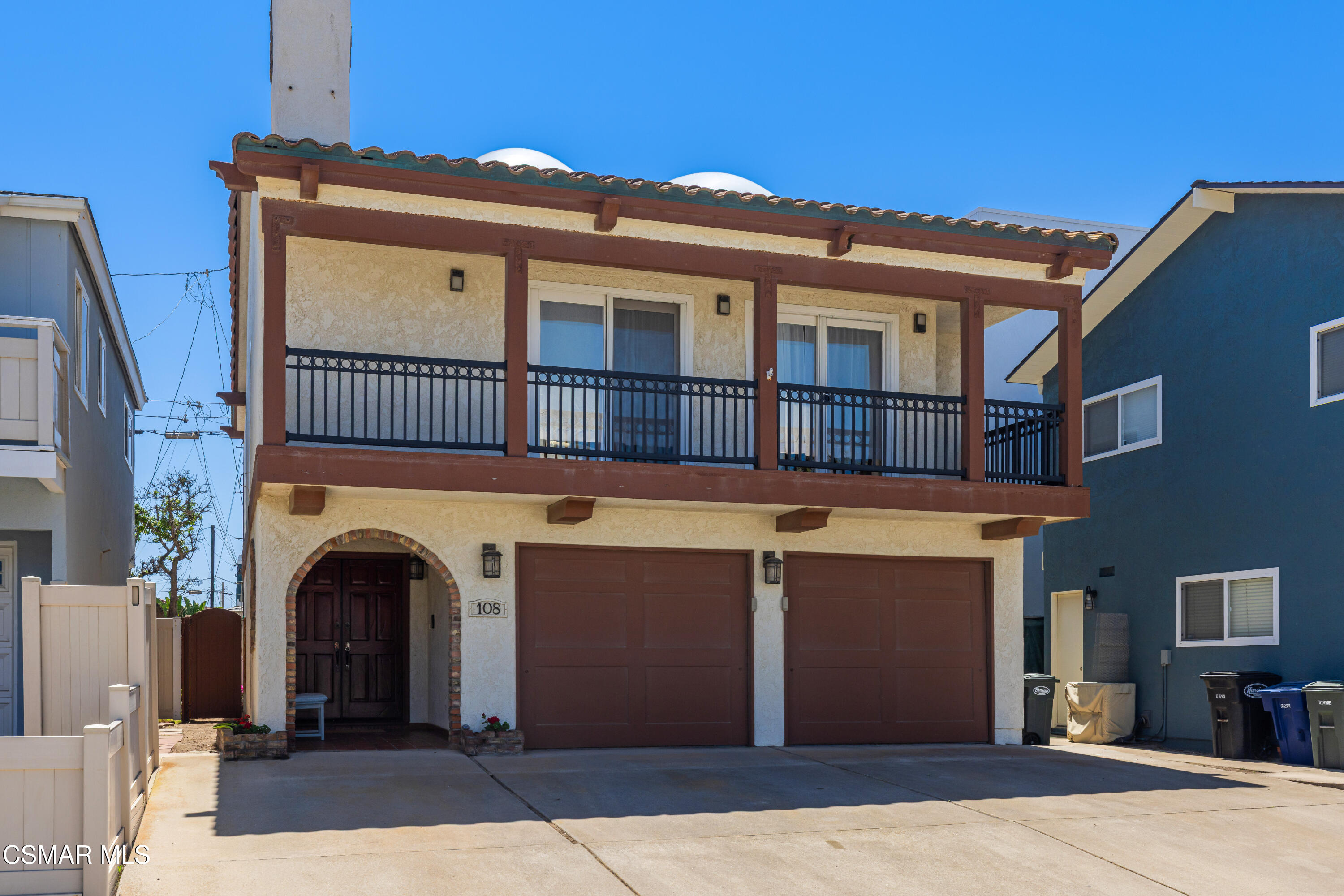 108 Pasadena Avenue Oxnard, CA 93035 - Photo 26 of 29 a view of a building with many windows