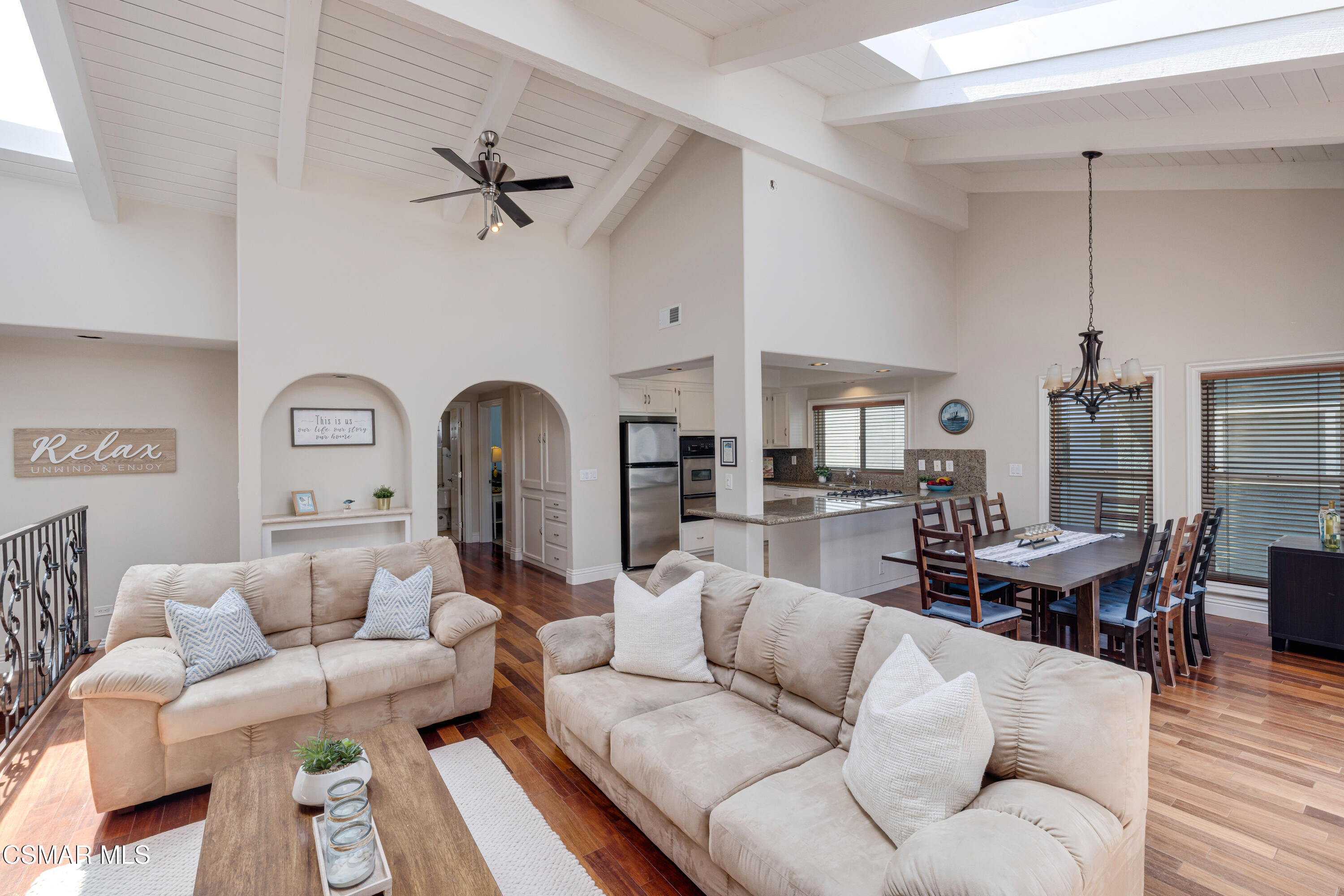 108 Pasadena Avenue Oxnard, CA 93035 - Photo 3 of 29 a living room with furniture