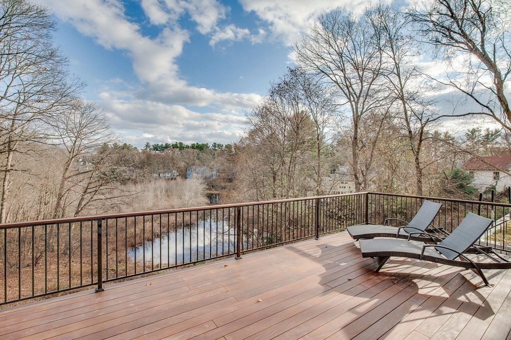 62 Carlton Road Newton, MA 02468 - Photo 38 of 40