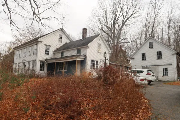 $289,900 | 226 Pond Road, Manchester, ME 04351