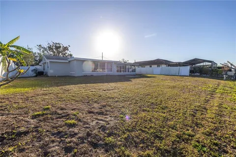 $430,000 | 811 Camellia Avenue, Ellenton, FL 34222