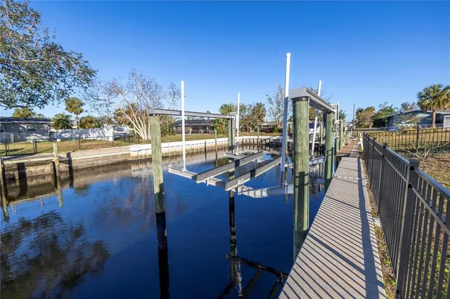 $430,000 | 811 Camellia Avenue, Ellenton, FL 34222