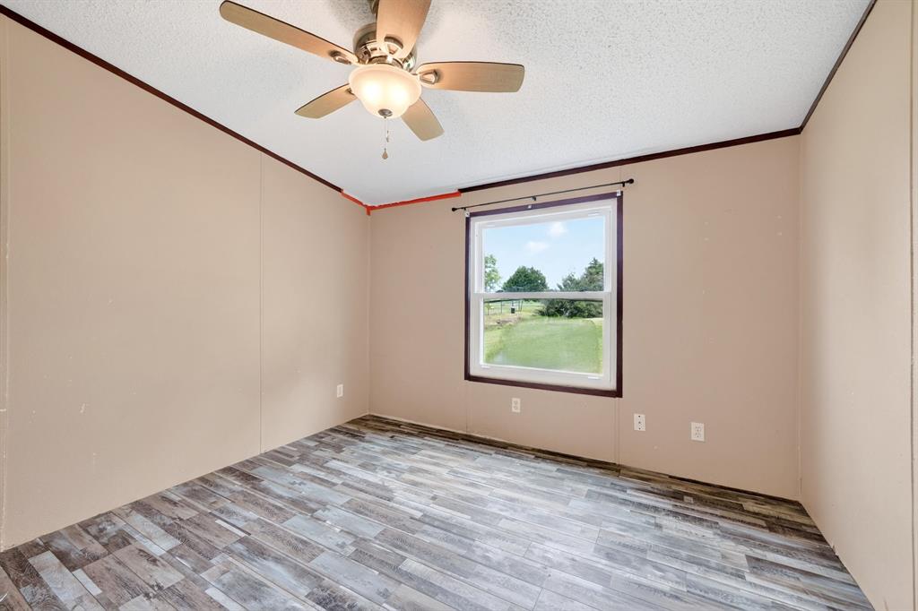 929 West Sterrett Road Waxahachie, TX 75167 - Photo 26 of 40