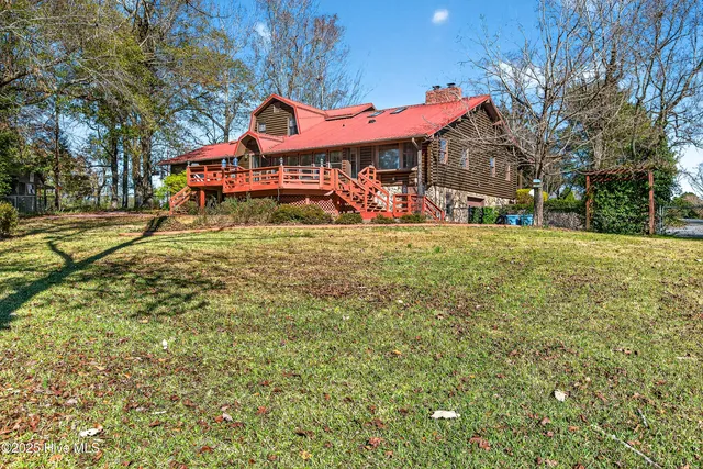 $625,000 | 229 Treehaven Lane, Jacksonville, NC 28540