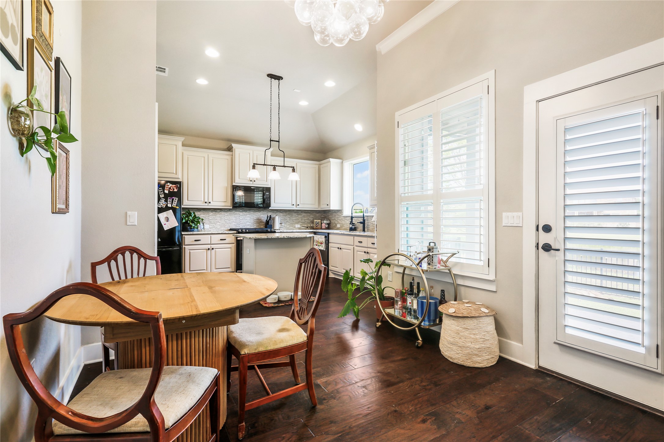 9407 McKnight Loop, Unit 9 Austin, TX 78717 - Photo 8 of 40