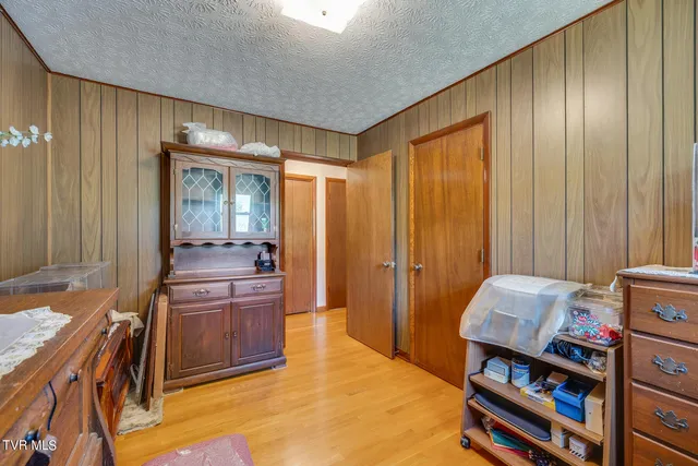 $395,000 | 335 McKenzie Drive, Kingsport, TN 37660