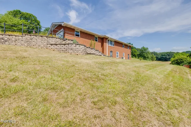 $395,000 | 335 McKenzie Drive, Kingsport, TN 37660
