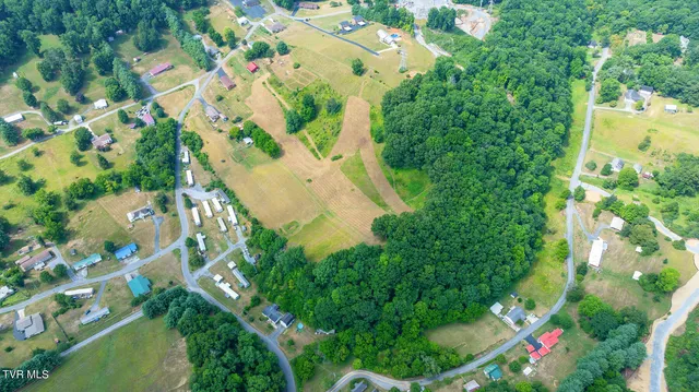 $395,000 | 335 McKenzie Drive, Kingsport, TN 37660