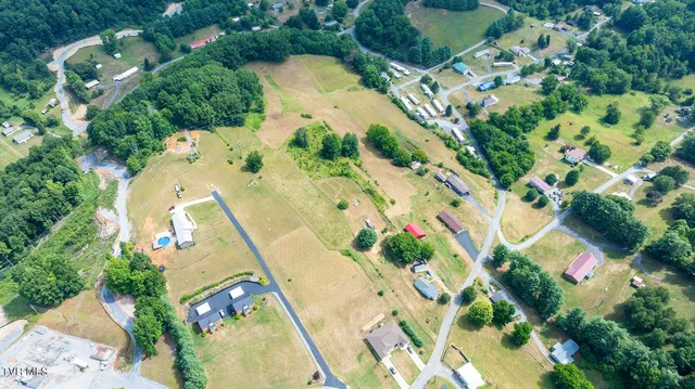 $395,000 | 335 McKenzie Drive, Kingsport, TN 37660