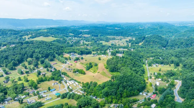 $395,000 | 335 McKenzie Drive, Kingsport, TN 37660