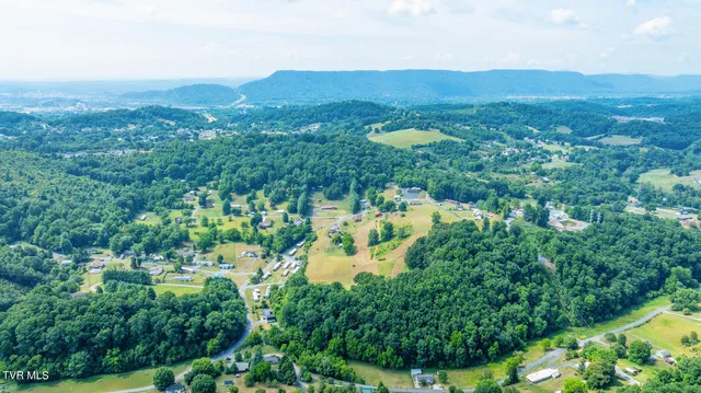 $395,000 | 335 McKenzie Drive, Kingsport, TN 37660