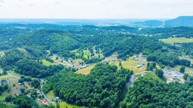 $395,000 | 335 McKenzie Drive, Kingsport, TN 37660