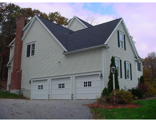 11 Hearthstone Road Hopkinton, MA 01748 - Photo 2 of 8 Gallery Image 2