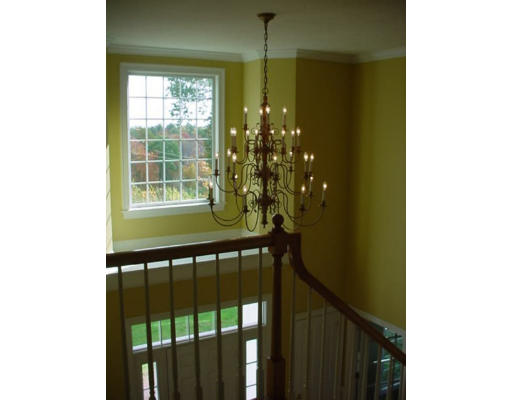 11 Hearthstone Road Hopkinton, MA 01748 - Photo 4 of 8 Gallery Image 4