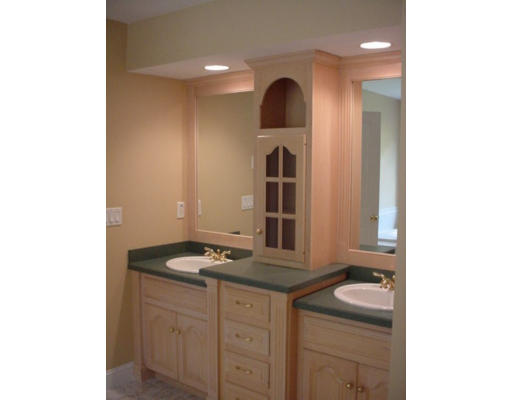 11 Hearthstone Road Hopkinton, MA 01748 - Photo 5 of 8 Gallery Image 5