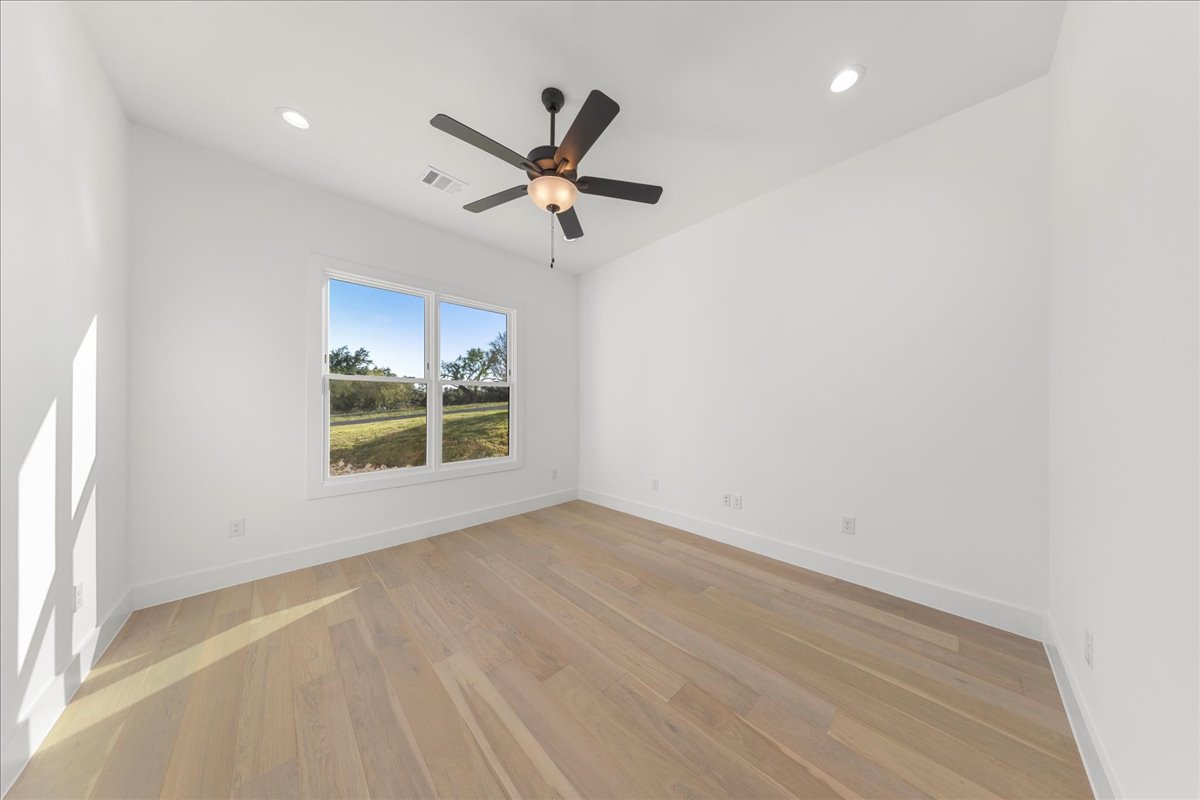 102 Mountain Home Road Horseshoe Bay, TX 78657 - Photo 14 of 32