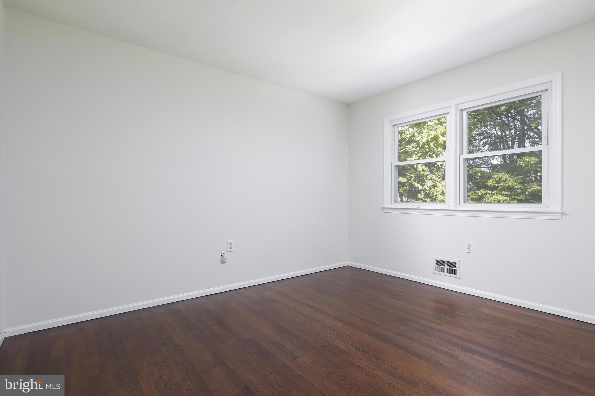 250 Hickory Corner Road Hightstown, NJ 08520 - Photo 14 of 31 Gallery Image 14